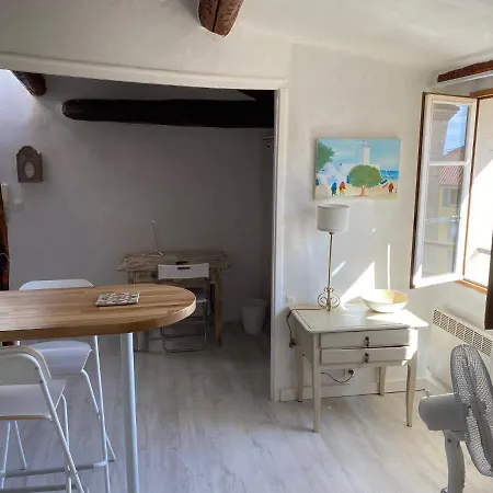 Des Templiers Apartman *